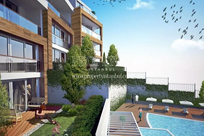 The outdoor swimming pool of Eurotolia Panorama Evleri