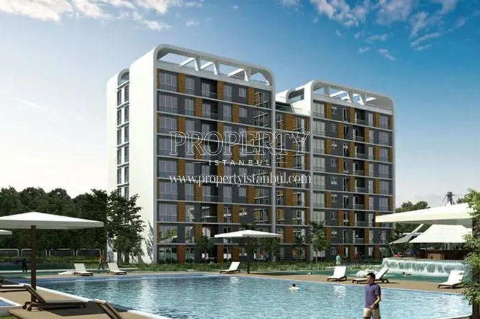 The outdoor swimming pool of the Evora Park compound
