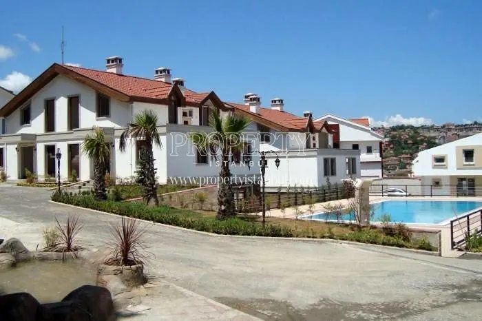 Villas in Feronia Evleri