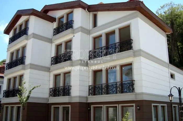 Feronia Evleri building