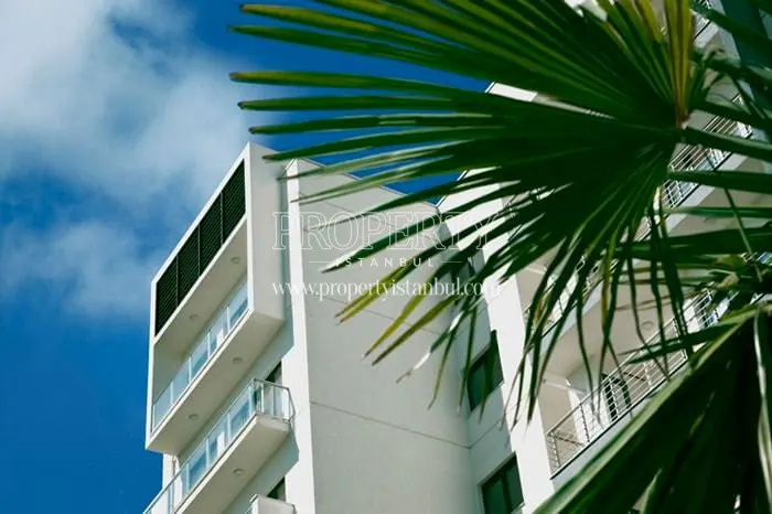 One of the buildings of Glow 3