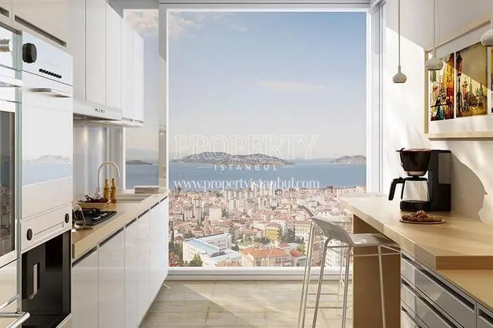 The kitchen with the sea view in Gokdeniz Kartal