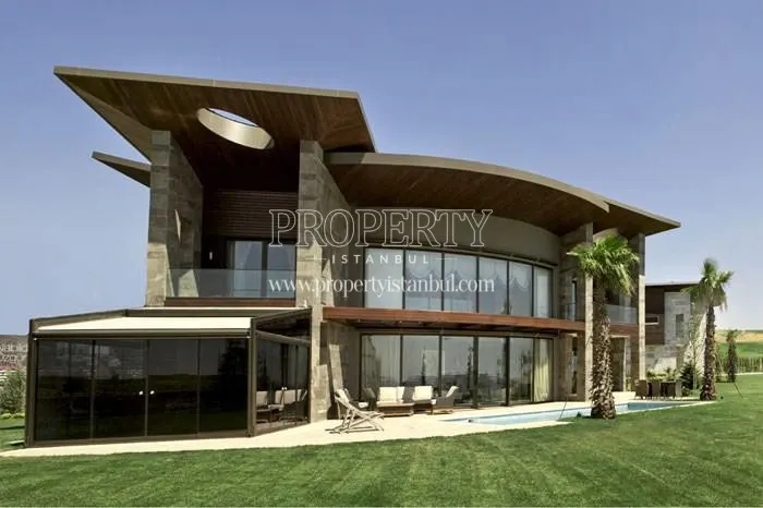 One of the luxury villas in the Golmahal project