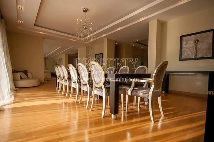 Long dining table in one of the villas in Gunisigi Konaklari