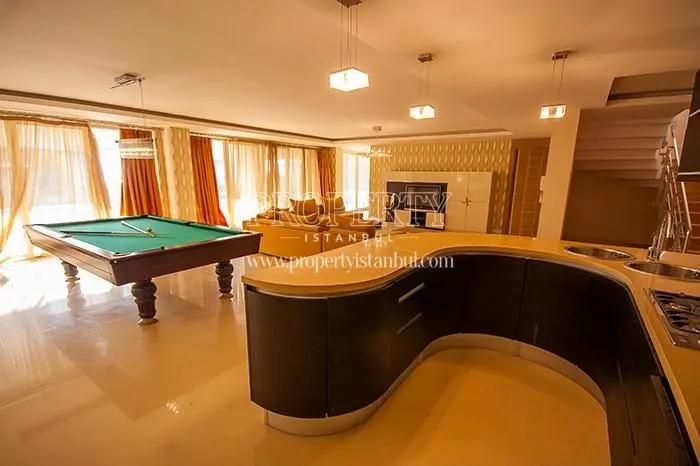 Billiard table in one of the living rooms in Gunisigi Konaklari