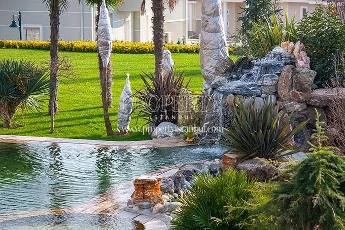 Artificial waterfall in the Gunisigi Konaklari compound