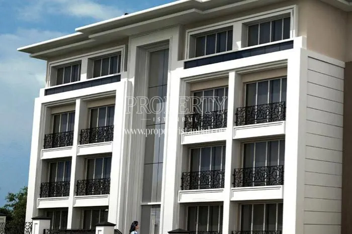 One of the buildings of the Guzel Bahce Buyukcekmece compound
