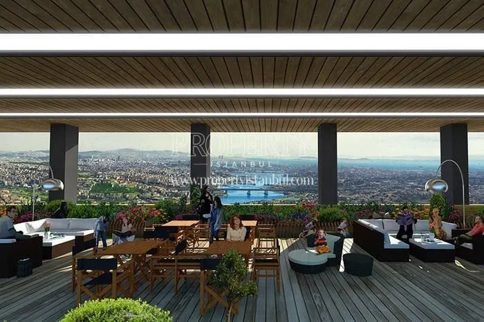 The viewing terrace facing the Golden Horn in Halic Panorama