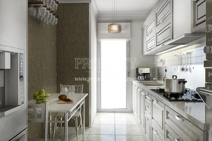 White kitchen in Hayat Residence