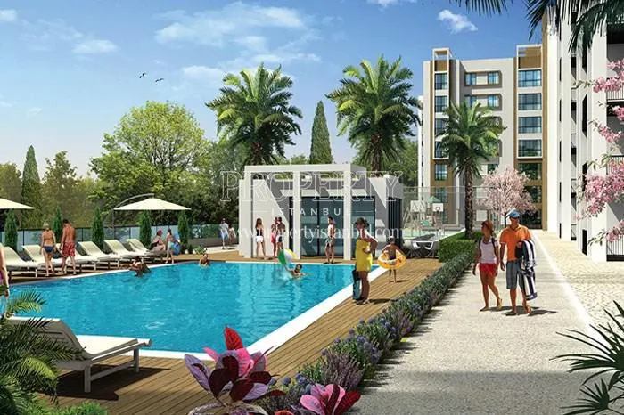 The outdoor swimming pool in the Hobi Extra compound