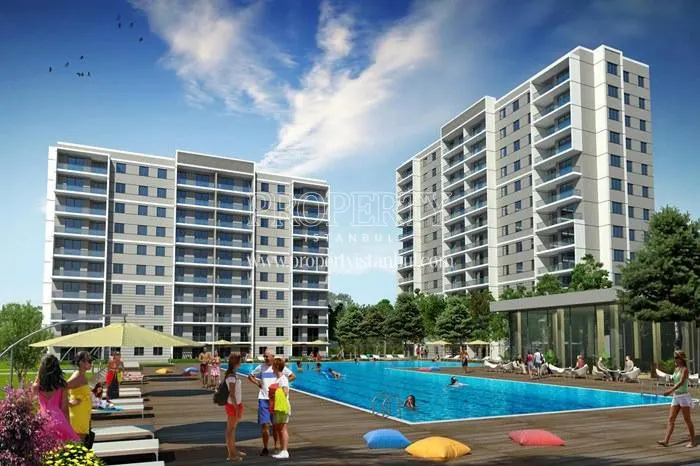 Ikinci Ev're outdoor swimming pool