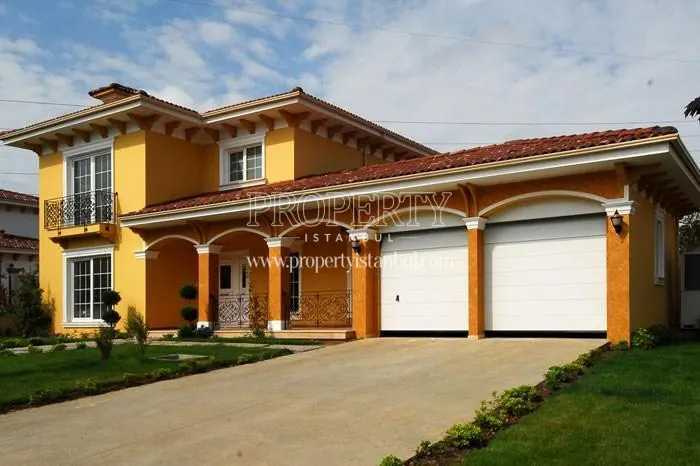 One of the villas in Ispanyol Evleri