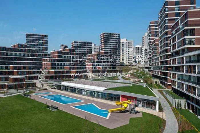 The swimming pool and the landscape of Istanbul Lounge