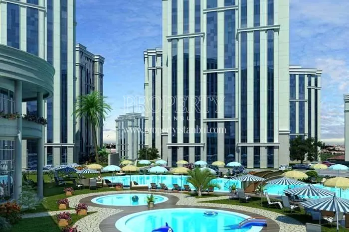 The outdoor swimming pools in Istanbul Prestij Park