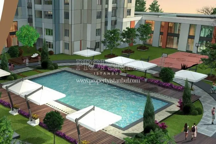 The outdoor swimming pool in Ivory Tasdelen