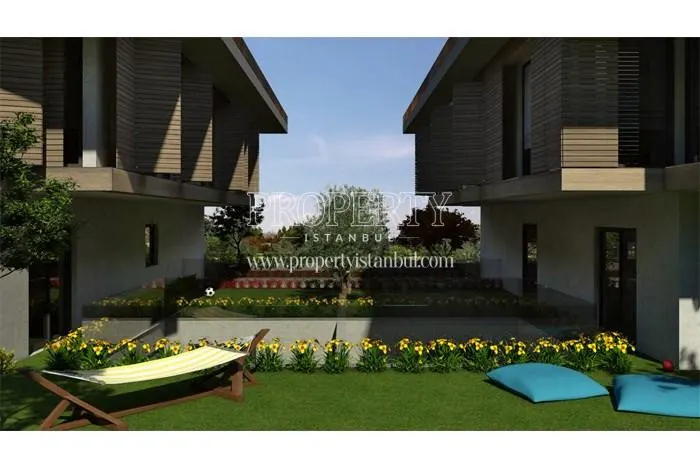 The verdant garden of Juma Plus