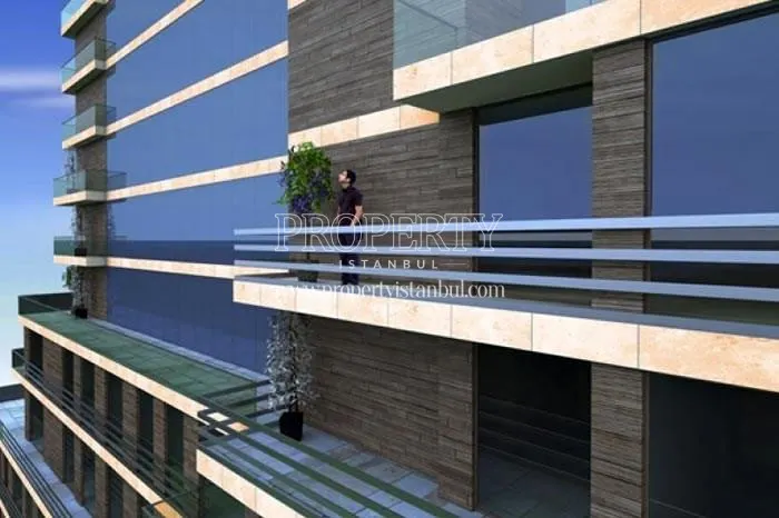 The man on the balcony in Kapanarya Gold Evleri
