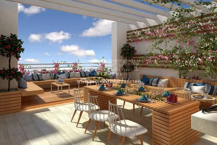 The terrace of the Karsiyaka Rezidans building
