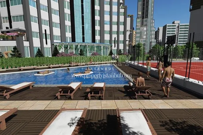 The people swimming in the Kartal 101 Residence compound