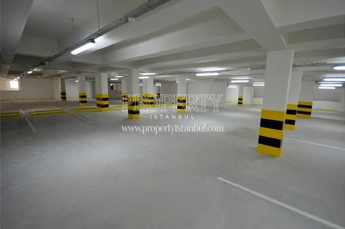 The garage in Kestane Park Evleri