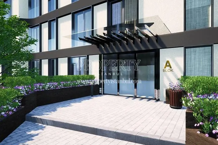 The entrance of one of the buildings in the Korkmazkaya Cesme compound