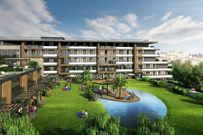 The artificial lake in Kurtkoy Paragon
