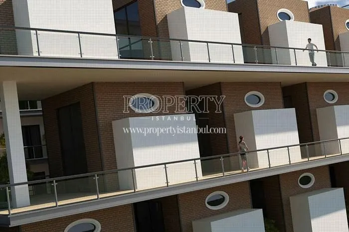Larus Palas homes