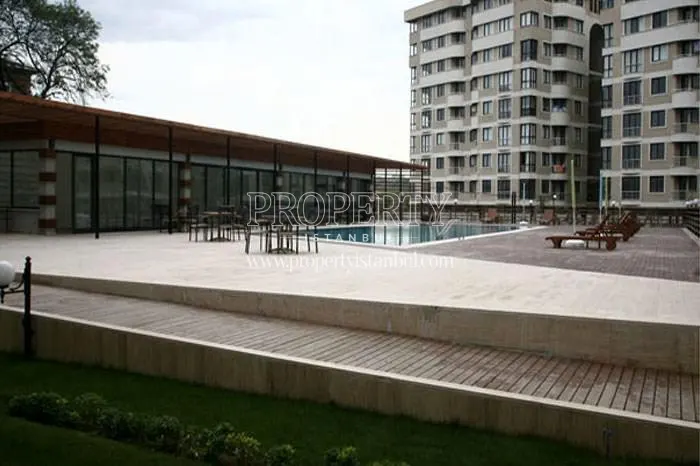 Lidya Flats swimming pool