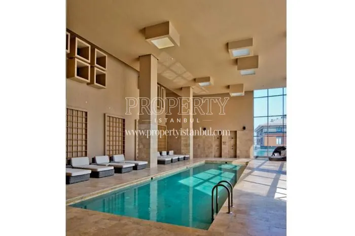 Indoor swimming pool in L'ist Istinye Suites