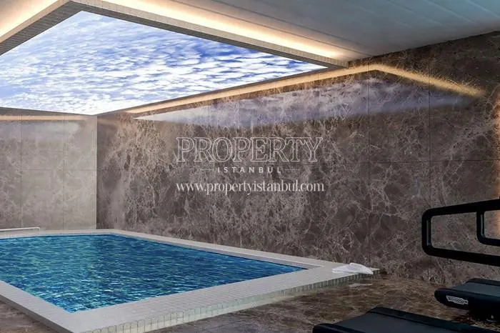 The indoor swimming pool in Livera Suites Kemerburgaz 2. Etap