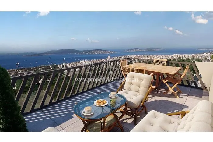 The viewing terrace on the top floor of MSY Pendix
