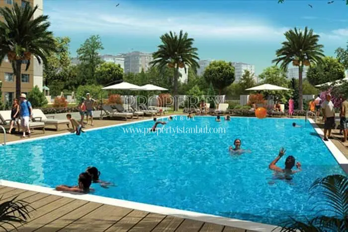 Mahal Sancaktepe residents swimming in the compound pool
