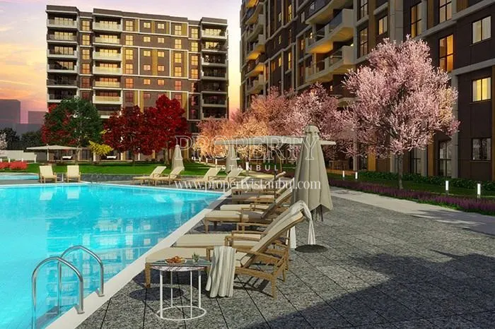 Outdoor swimming pool in Major Kurtkoy