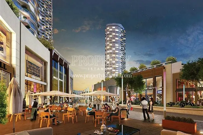 The open-air cafeterias in Mall of Istanbul