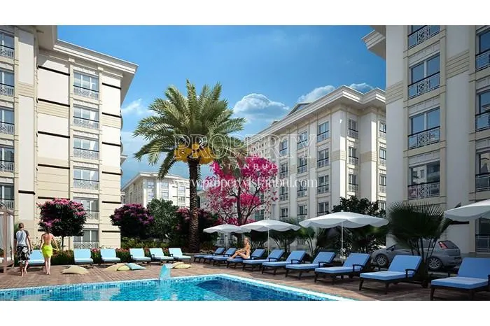The outdoor swimming pool in Maritza Beykoz Vadi Evleri