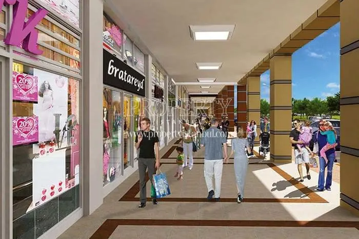 The shopping center in Marmara Evleri 3