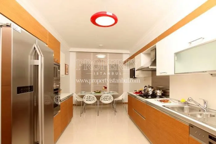 A kitchen in Marmara Evleri 3