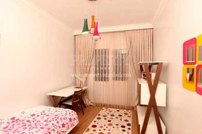 A bedroom in the Marmara Evleri 3 compound