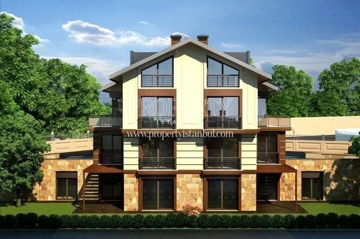 One of the triplex villas in Merkez Zekeriyakoy