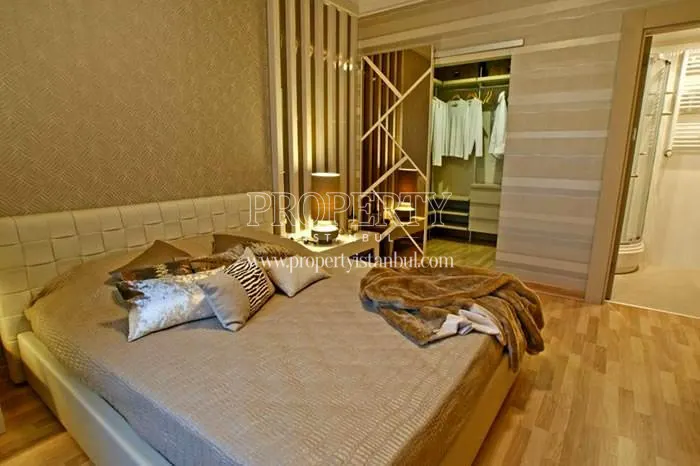 One of the master bedrooms in Metropark