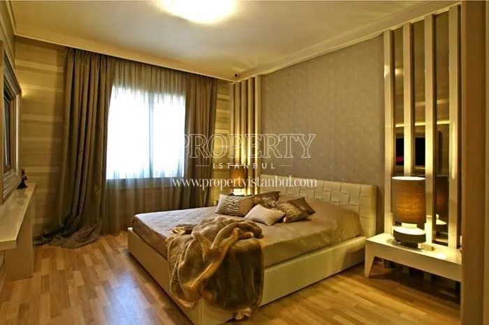 One of the master bedrooms in Metropark
