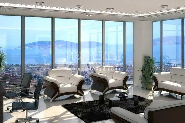 The office with the sea view in Metrowin Tower