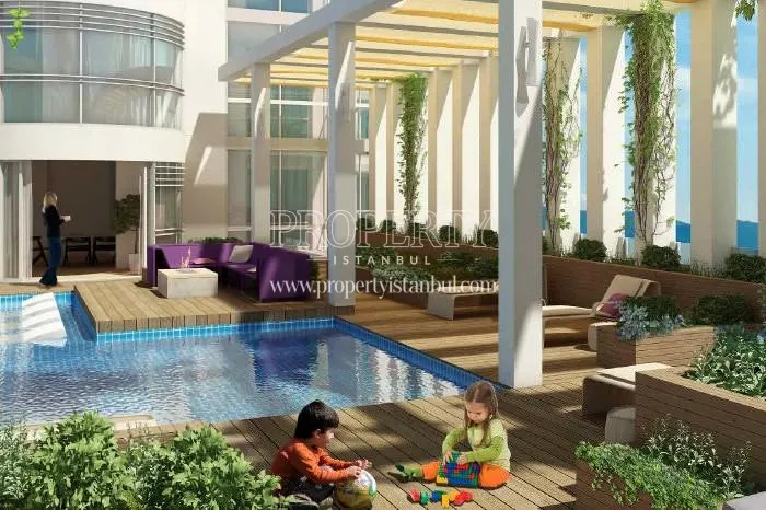 The children playing on the terrace in Metsan Nexus