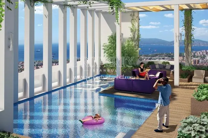 The swimming pool of the penthouse in Metsan Nexus