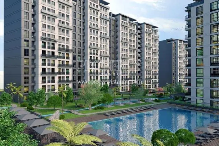 The outdoor swimming pool of Milpark Plus