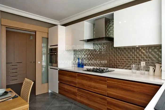 One of the kitchens in Mira Cekmekoy