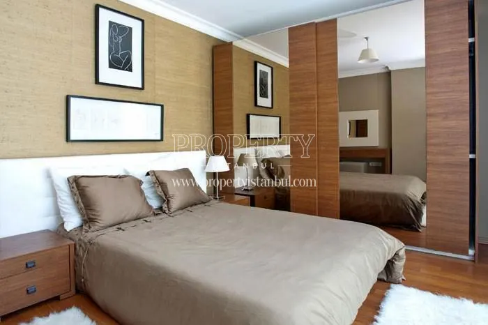 One of the master bedrooms in Mira Cekmekoy