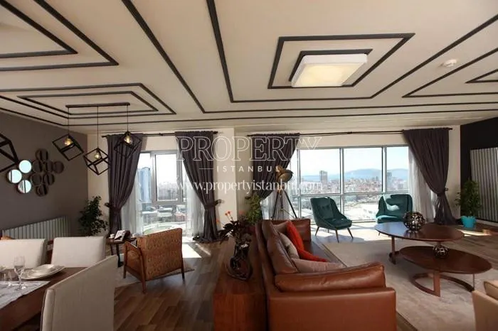 The spacious living room with the city view in Moment Istanbul
