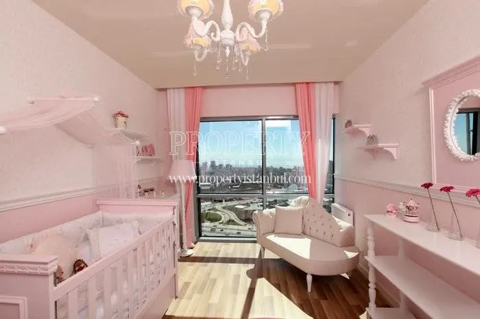 Pink baby room in Moment Istanbul