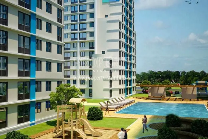 The outdoor swimming pool of the NCity Esenyurt compound